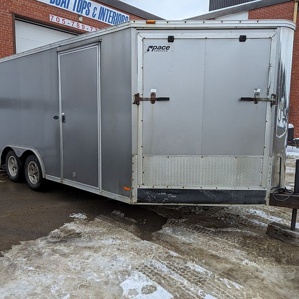Police looking for stolen trailer
